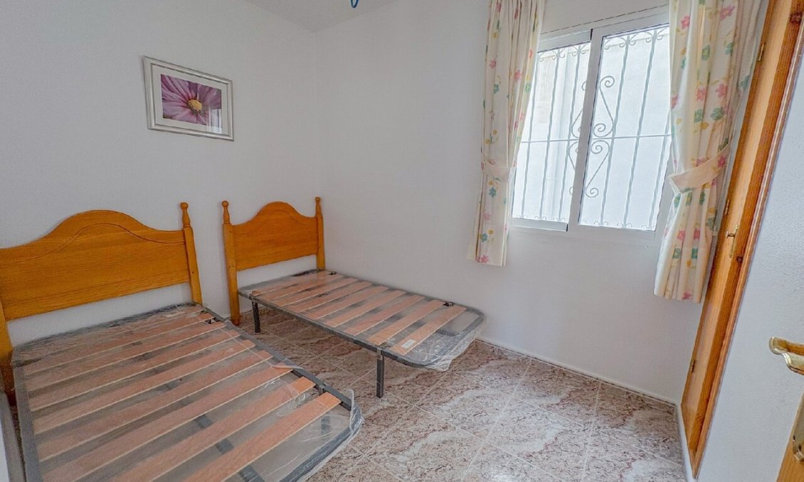 Segunda mano - Apartamento -
Villamartin - Costa Blanca