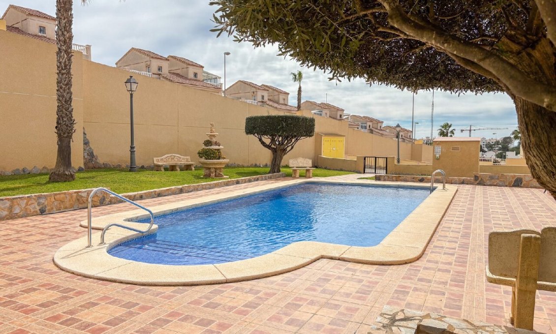 Segunda mano - Apartamento -
Villamartin - Costa Blanca