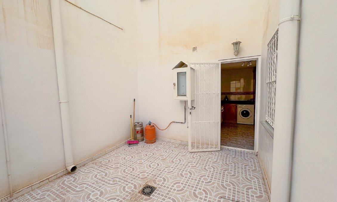Segunda mano - Apartamento -
Villamartin - Costa Blanca