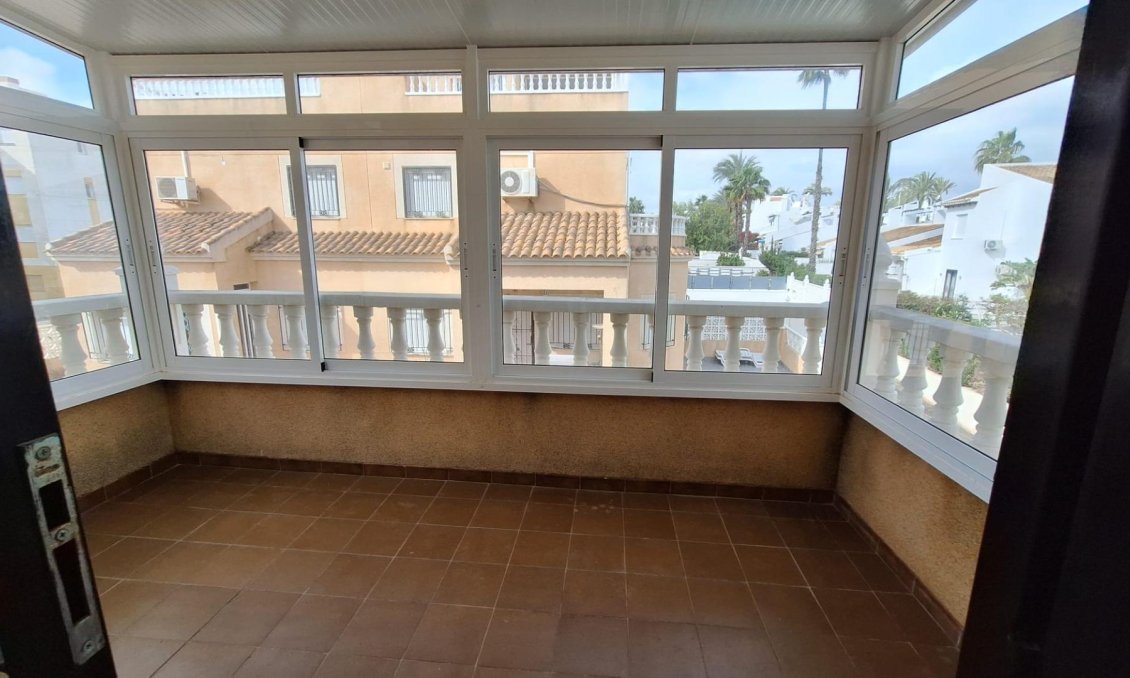 Használt Ingatlanok - Villa -
Orihuela Costa - Villamartín-las Filipinas
