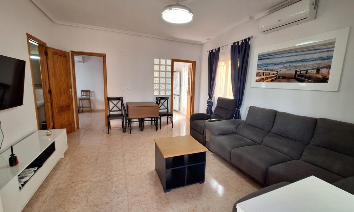 Használt Ingatlanok - Villa -
Orihuela Costa - Villamartín-las Filipinas
