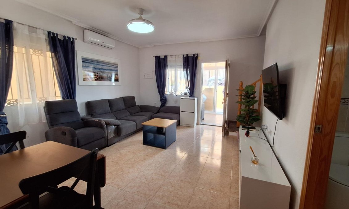 Használt Ingatlanok - Villa -
Orihuela Costa - Villamartín-las Filipinas