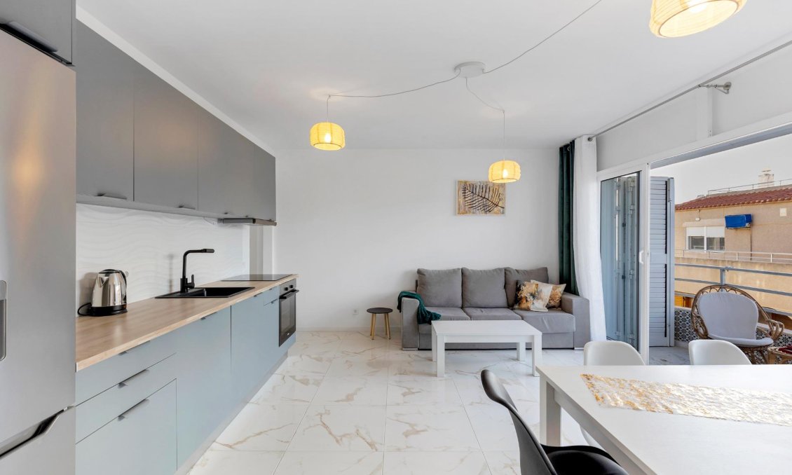 Segunda mano - Apartamento -
Torrevieja - La Mata Pueblo