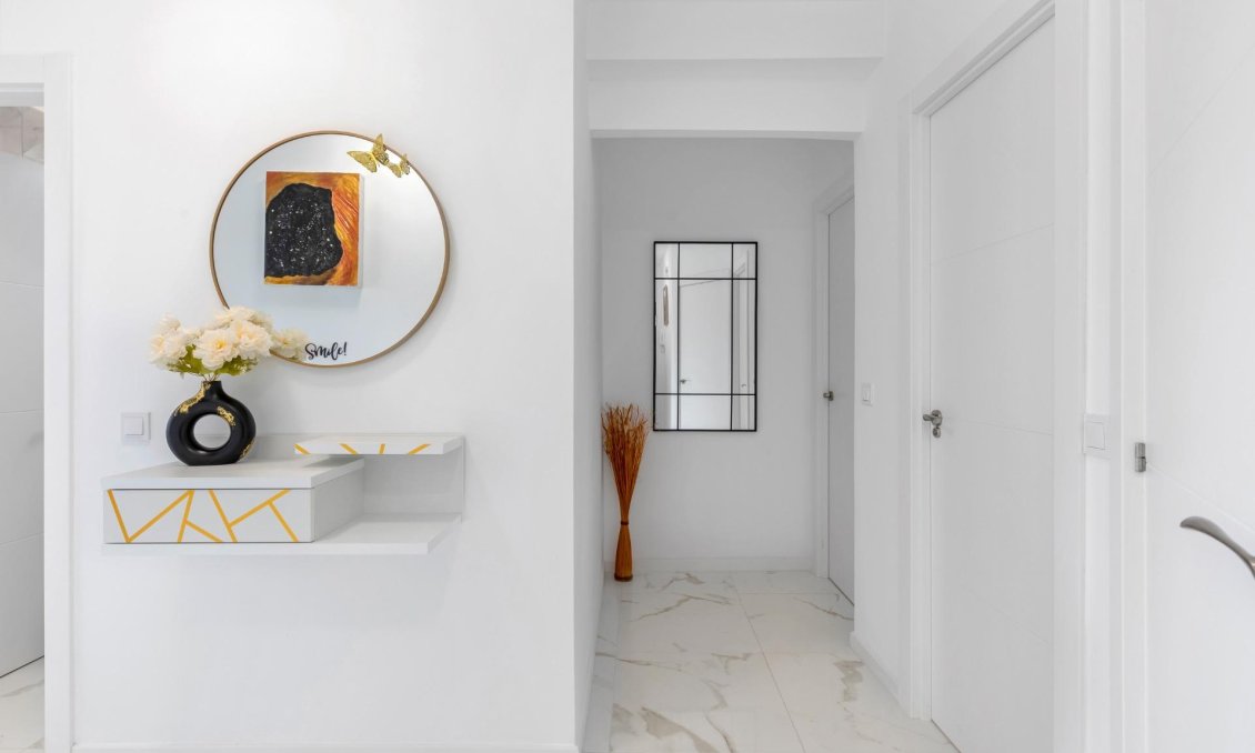 Segunda mano - Apartamento -
Torrevieja - La Mata Pueblo