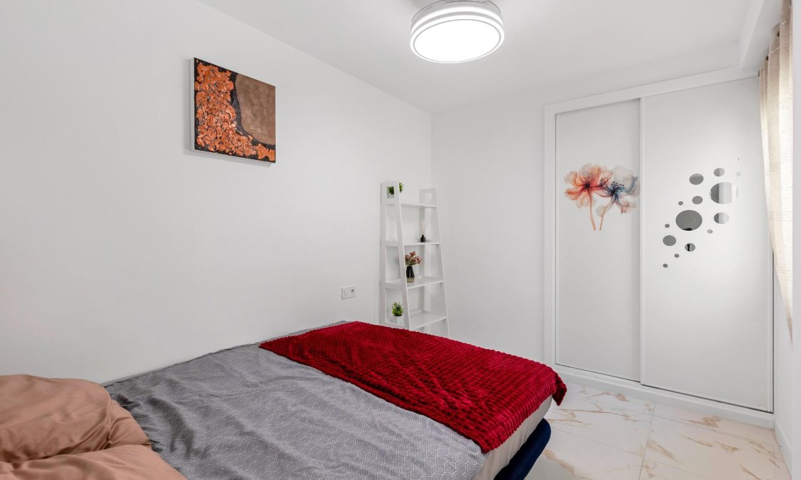 Segunda mano - Apartamento -
Torrevieja - La Mata Pueblo