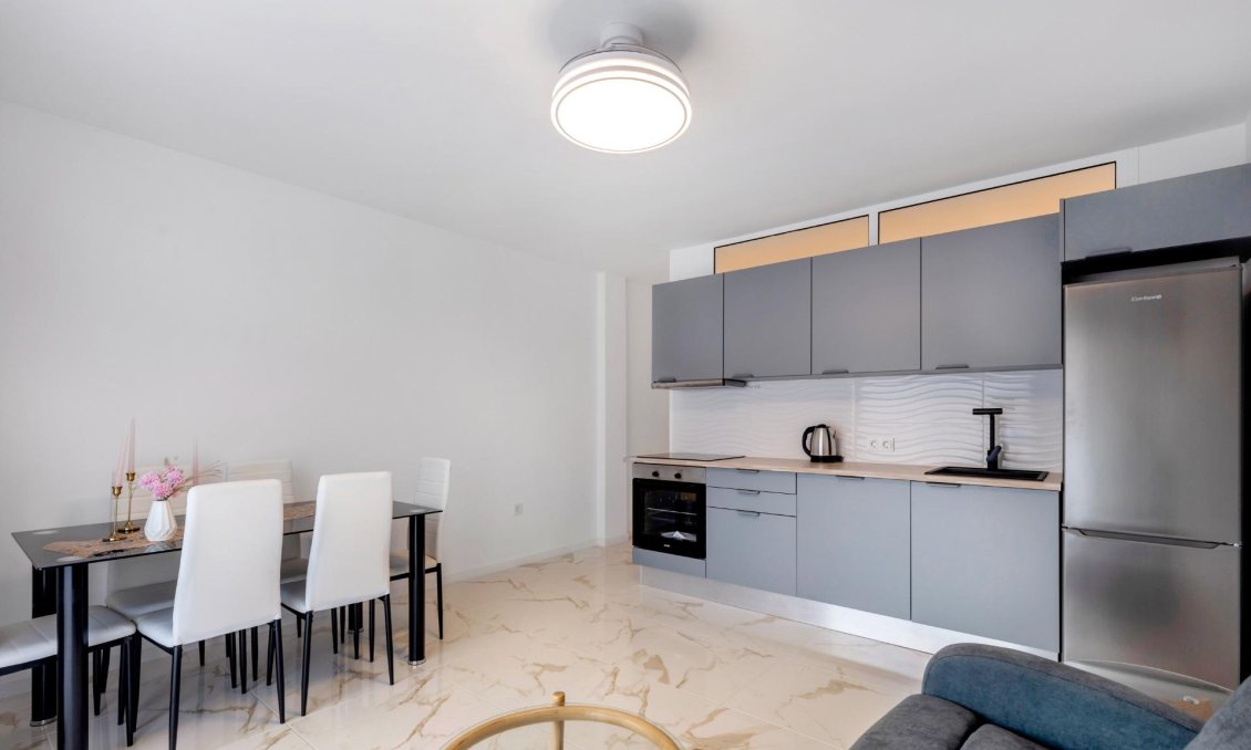 Segunda mano - Apartamento -
Torrevieja - Playa del Cura