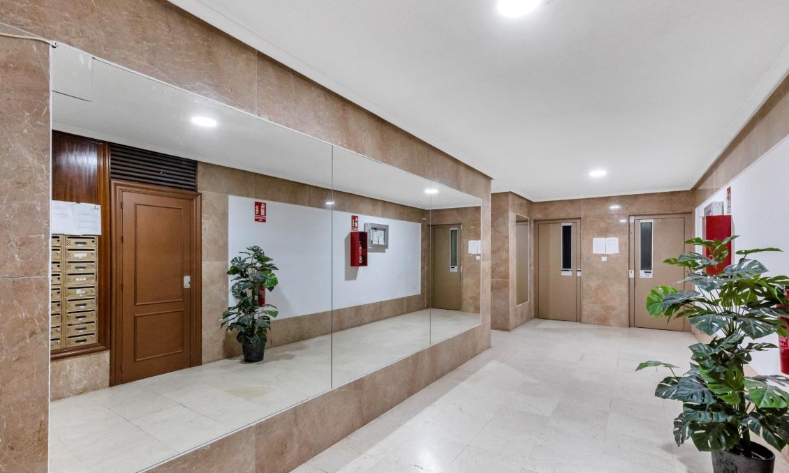 Segunda mano - Apartamento -
Torrevieja - Playa del Cura