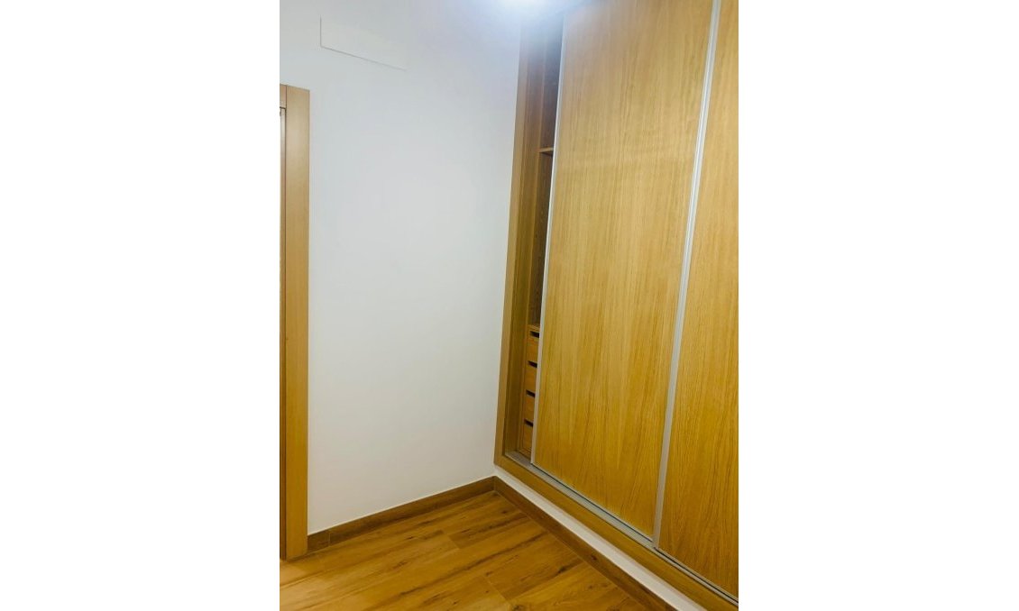 Wiederverkauf - Wohnung -
Torrevieja - Playa del Cura