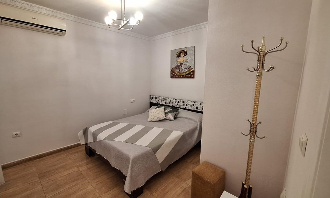 Használt Ingatlanok - Apartman -
Torrevieja - Playa del Cura