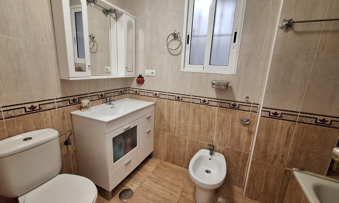 Használt Ingatlanok - Apartman -
Torrevieja - Playa del Cura