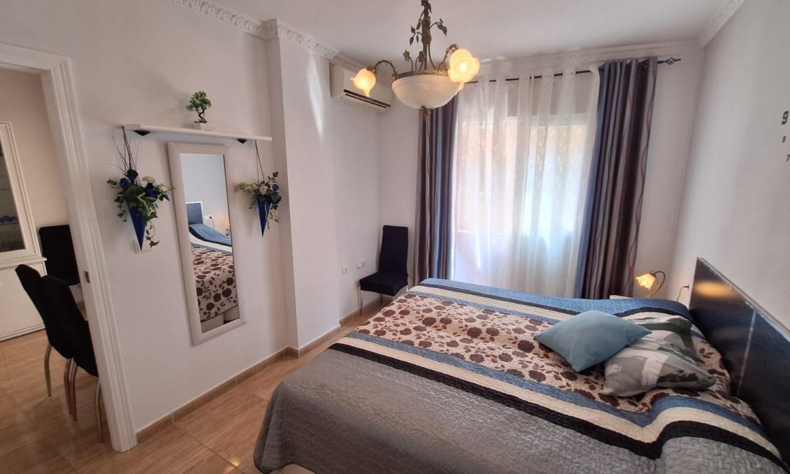 Használt Ingatlanok - Apartman -
Torrevieja - Playa del Cura