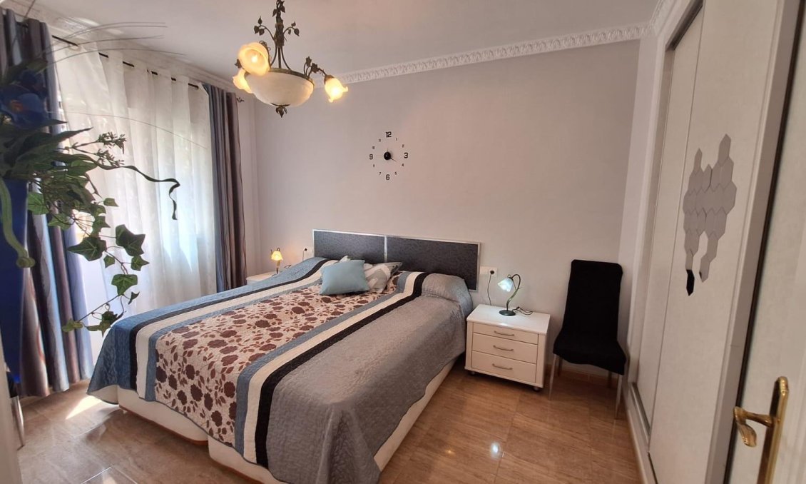 Használt Ingatlanok - Apartman -
Torrevieja - Playa del Cura