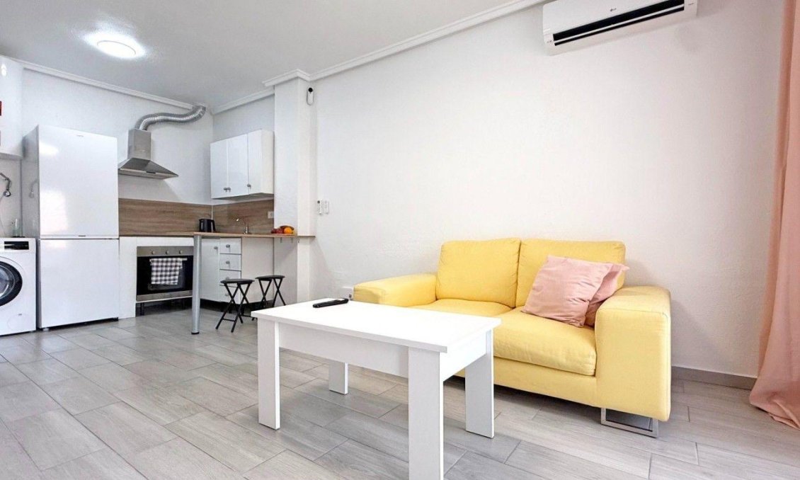 Wiederverkauf - Wohnung -
Torrevieja - Playa del Cura