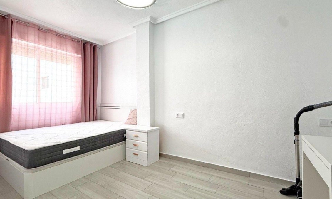 Wiederverkauf - Wohnung -
Torrevieja - Playa del Cura