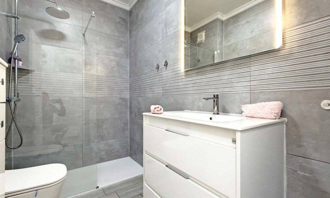 Wiederverkauf - Wohnung -
Torrevieja - Playa del Cura