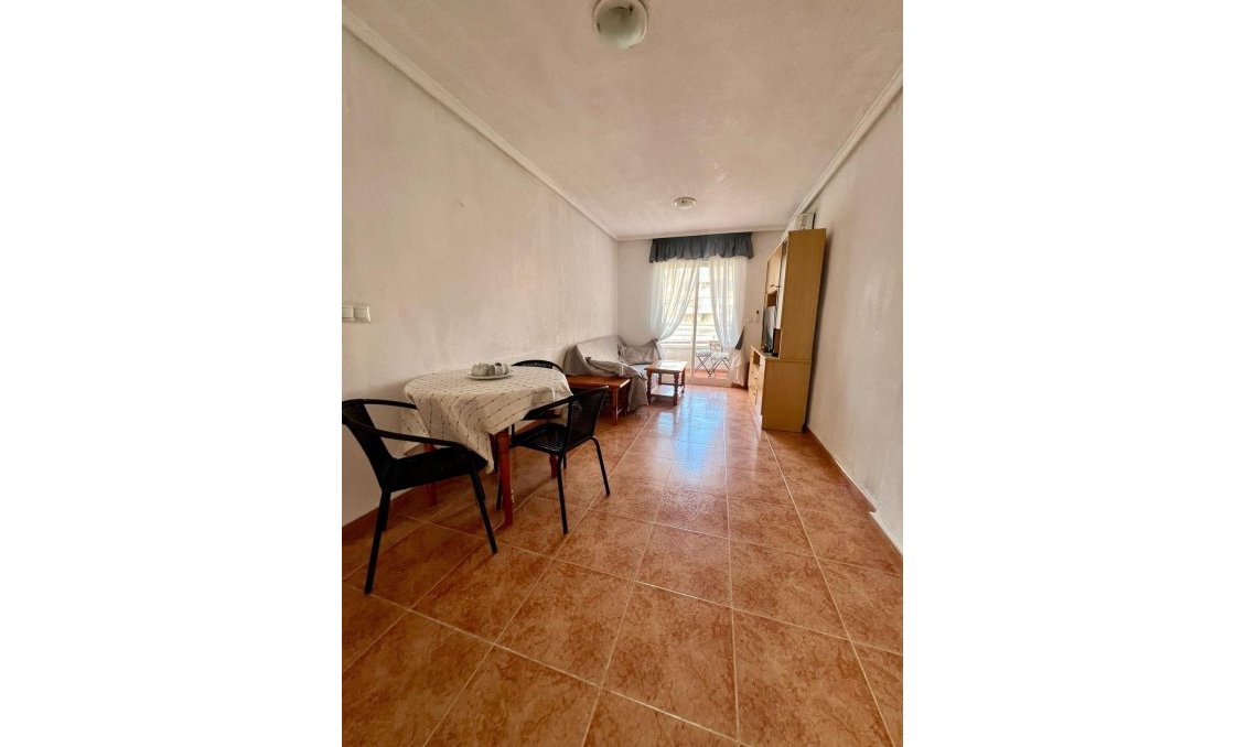 Segunda mano - Apartamento -
Torrevieja - Playa de los Locos