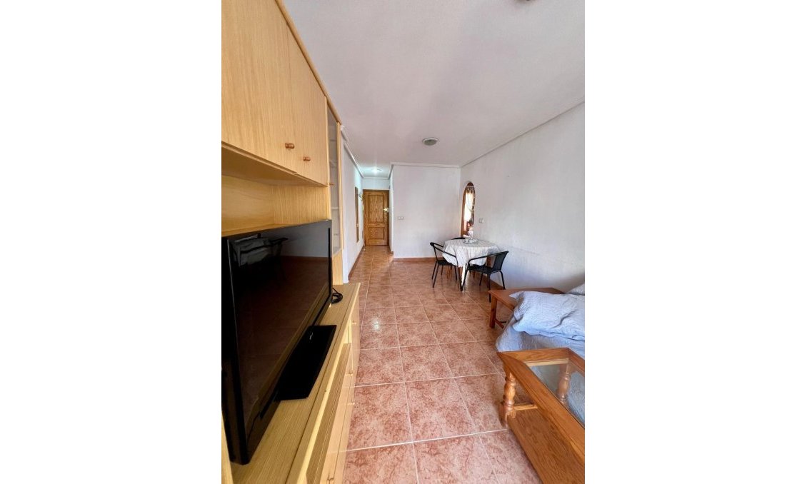 Segunda mano - Apartamento -
Torrevieja - Playa de los Locos