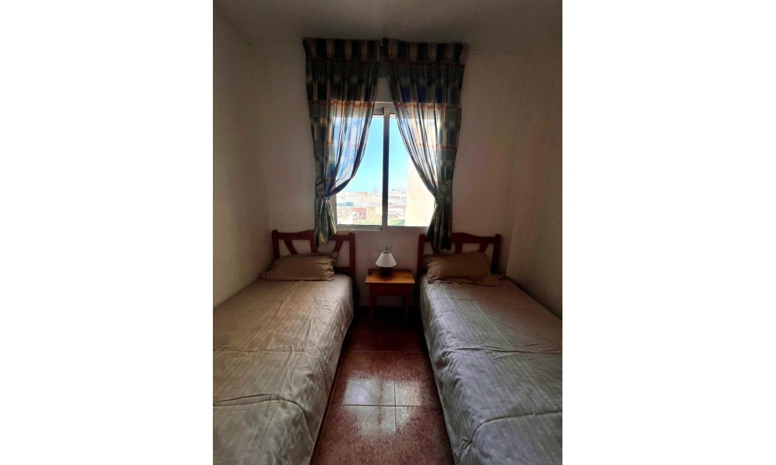 Segunda mano - Apartamento -
Torrevieja - Playa de los Locos
