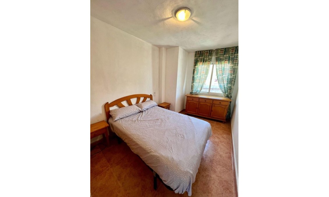 Segunda mano - Apartamento -
Torrevieja - Playa de los Locos