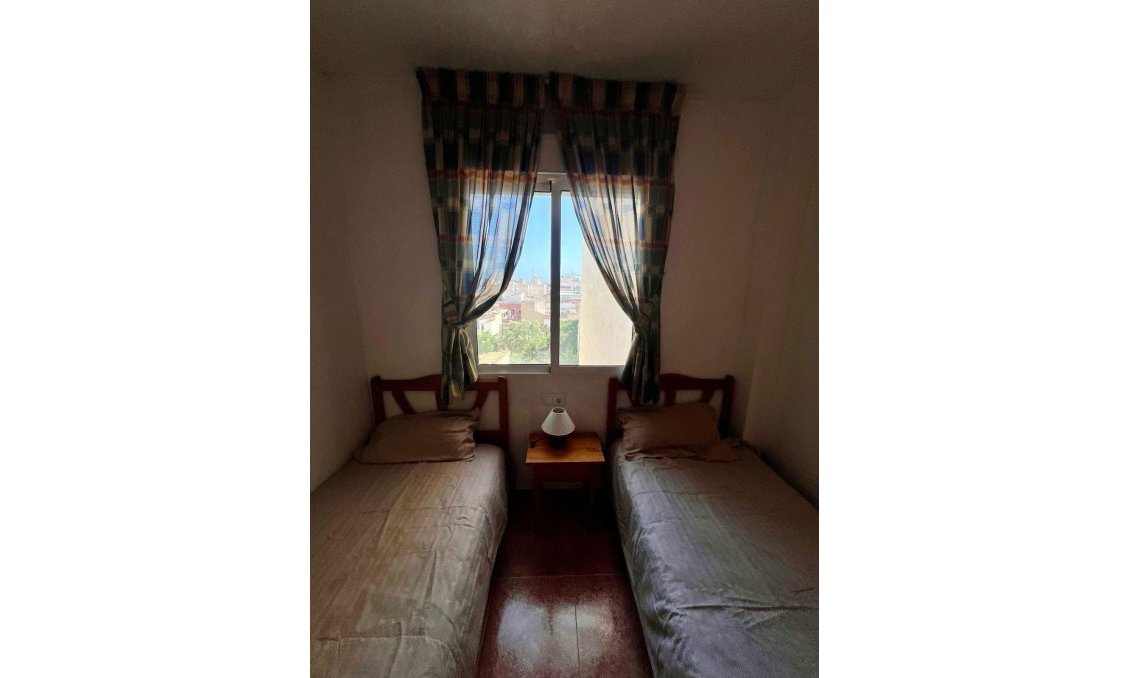 Segunda mano - Apartamento -
Torrevieja - Playa de los Locos