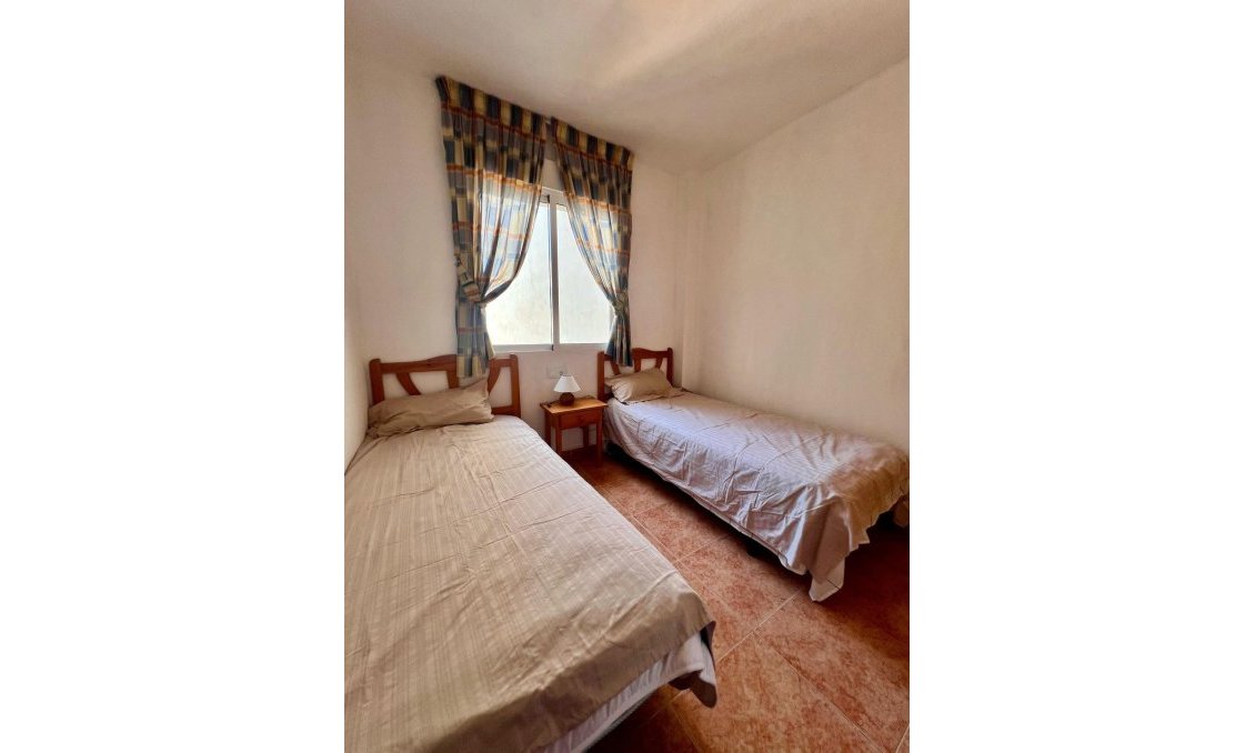 Segunda mano - Apartamento -
Torrevieja - Playa de los Locos