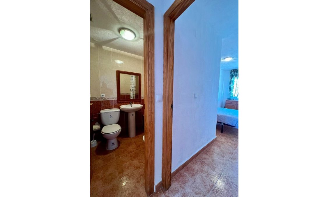 Segunda mano - Apartamento -
Torrevieja - Playa de los Locos
