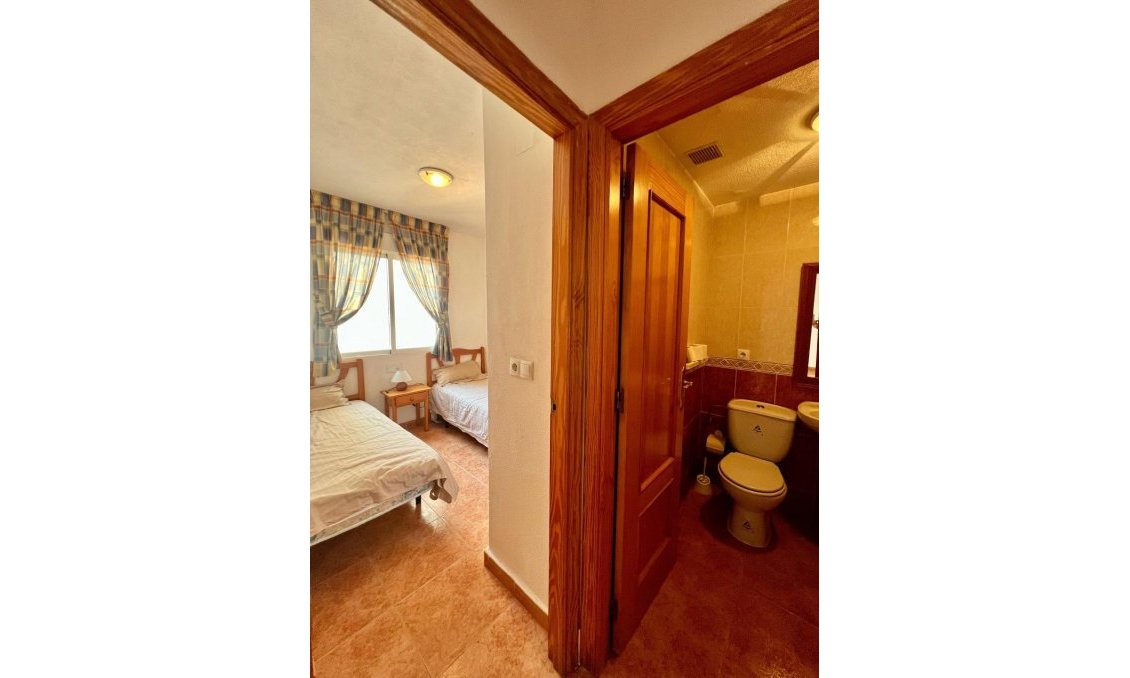 Segunda mano - Apartamento -
Torrevieja - Playa de los Locos