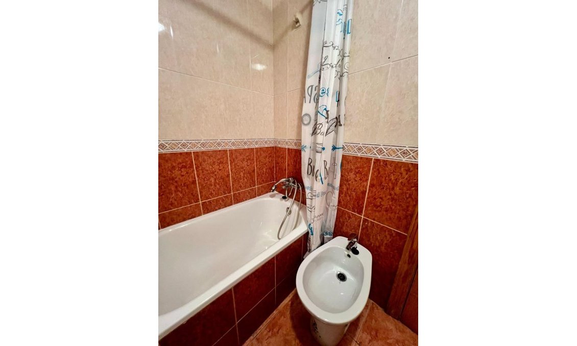 Segunda mano - Apartamento -
Torrevieja - Playa de los Locos