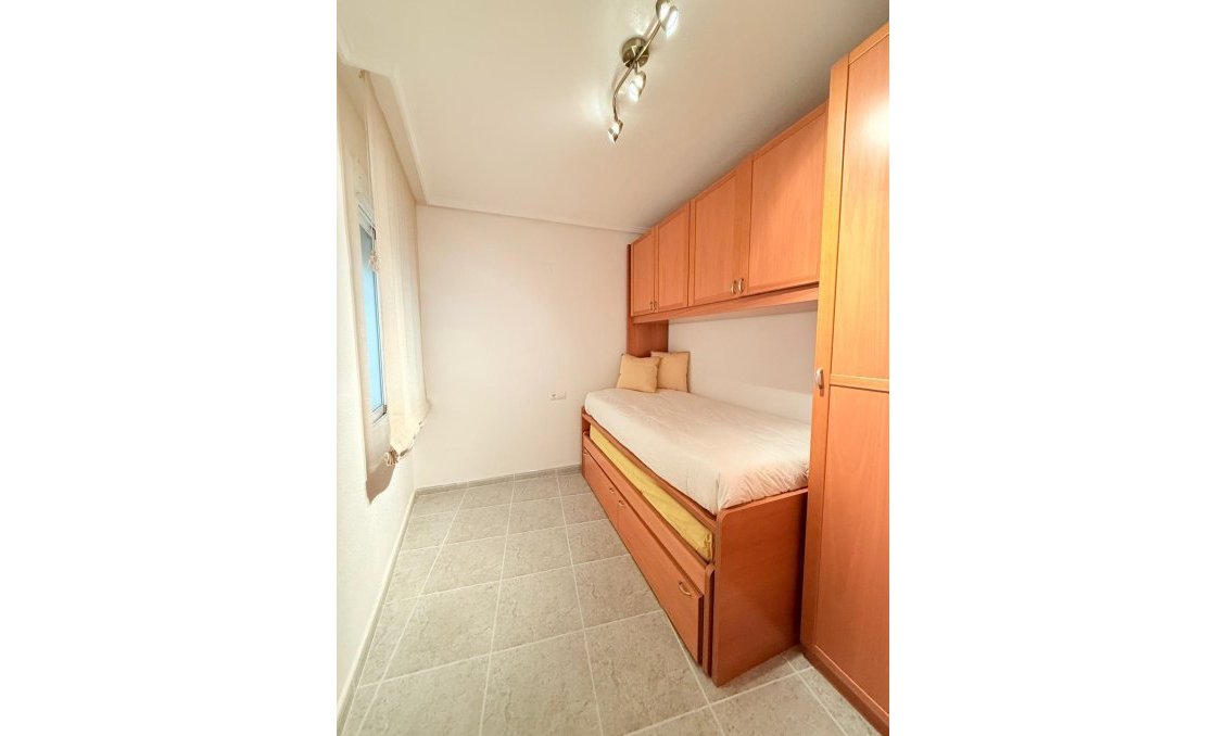 Revente - Appartement -
Torrevieja - Playa de los Locos