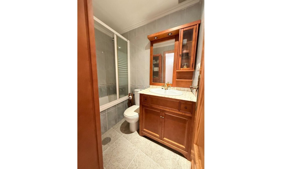 Revente - Appartement -
Torrevieja - Playa de los Locos