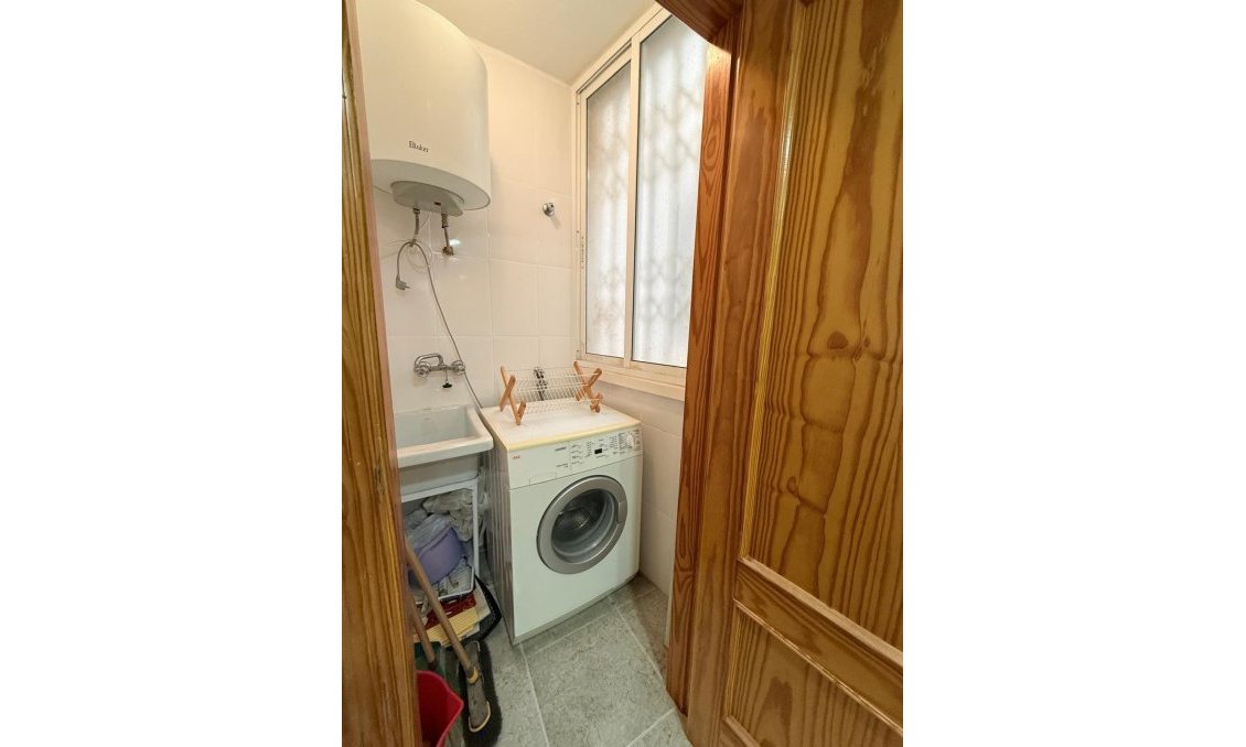 Revente - Appartement -
Torrevieja - Playa de los Locos
