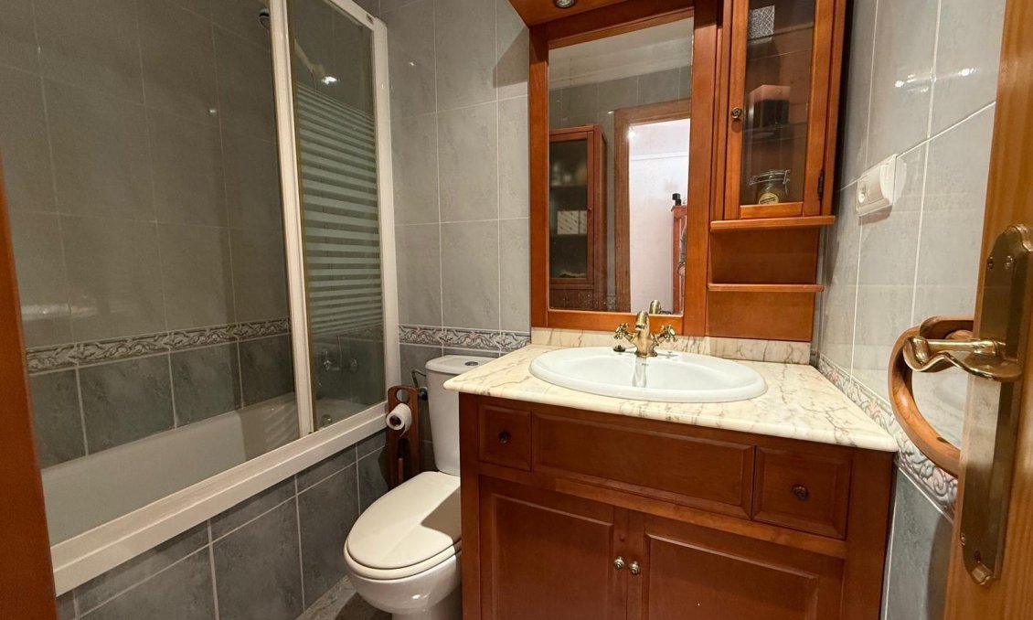 Revente - Appartement -
Torrevieja - Playa de los Locos