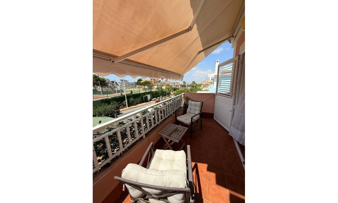 Segunda mano - Villa -
Gran Alacant - Avda. Mediterraneo