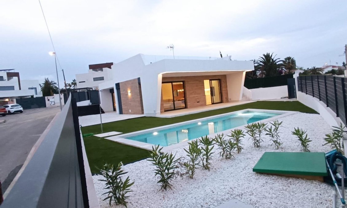 Segunda mano - Villa -
Ciudad Quesada - Costa Blanca Sur