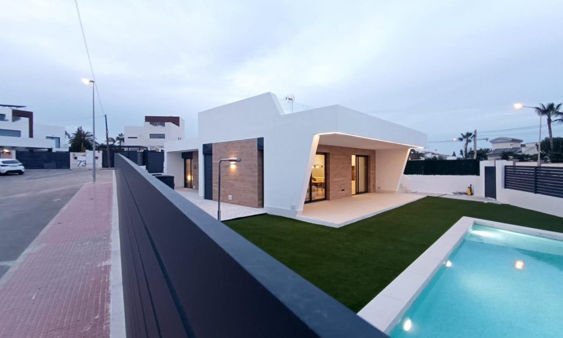 Segunda mano - Villa -
Ciudad Quesada - Costa Blanca Sur