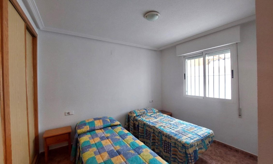 Segunda mano - Villa -
Torrevieja - Costa Blanca