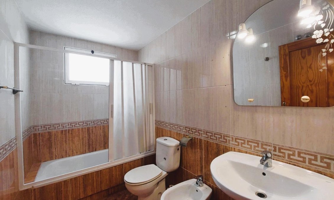 Segunda mano - Villa -
Torrevieja - Costa Blanca