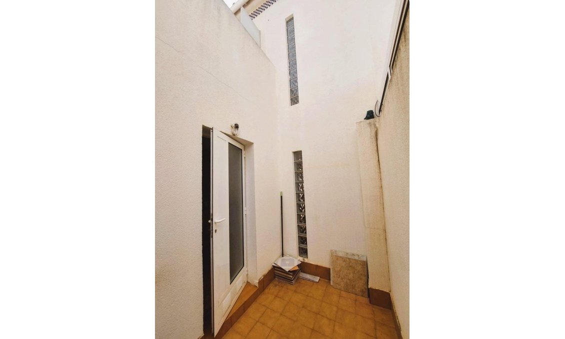 Segunda mano - Villa -
Torrevieja - Costa Blanca