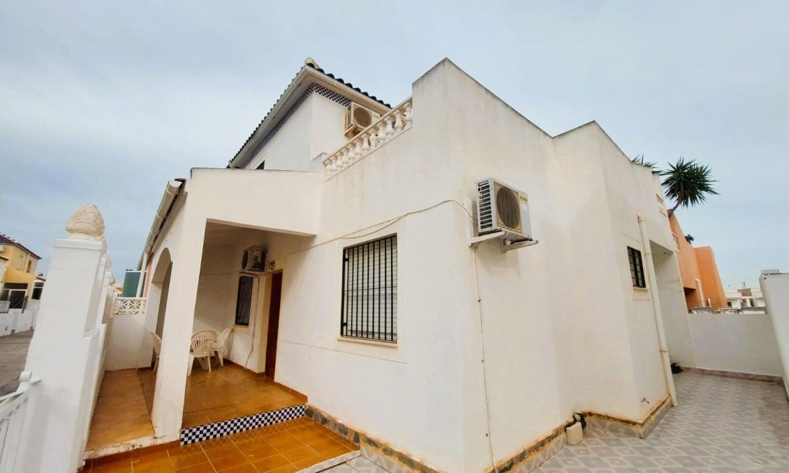 Segunda mano - Villa -
Torrevieja - Costa Blanca
