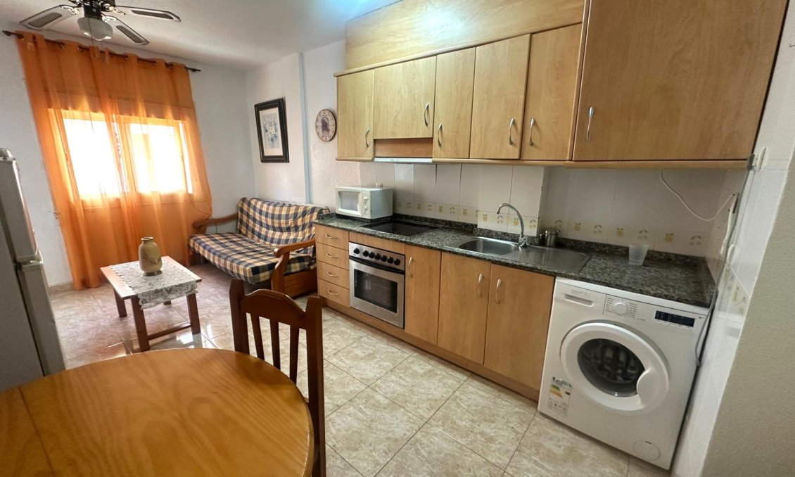 Revente - Appartement -
Torrevieja - Centro