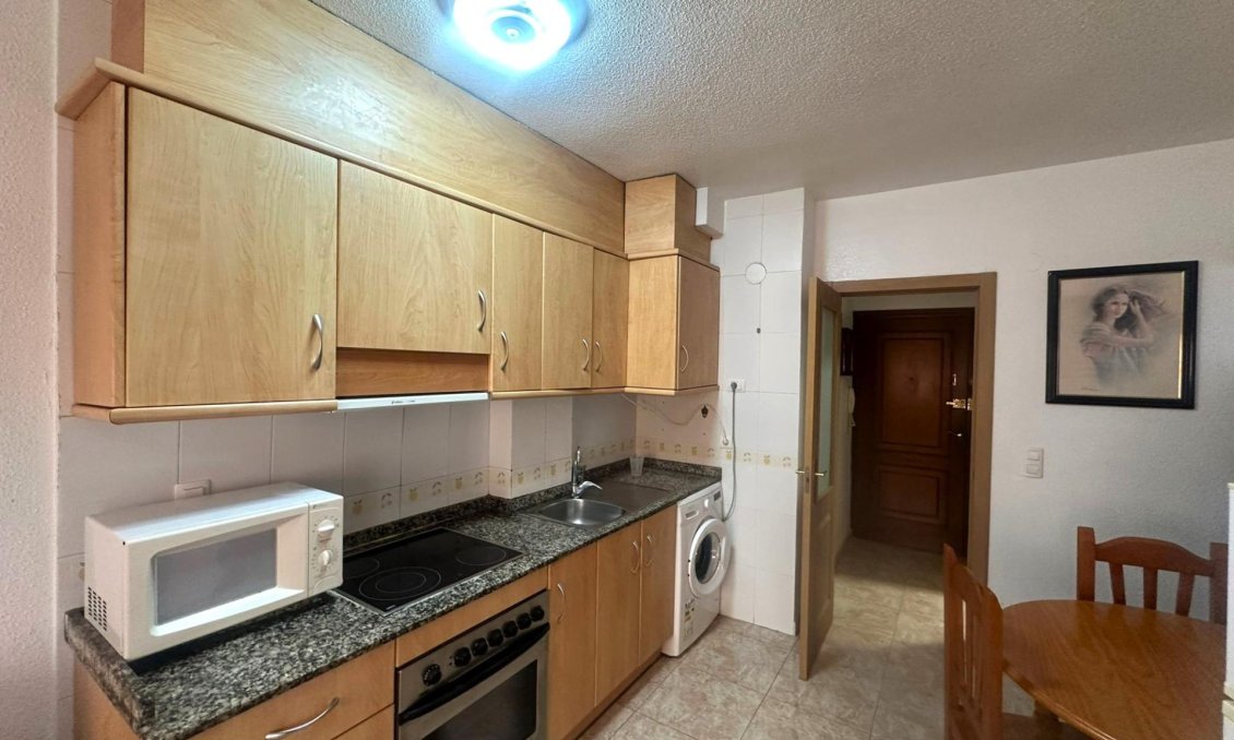 Revente - Appartement -
Torrevieja - Centro