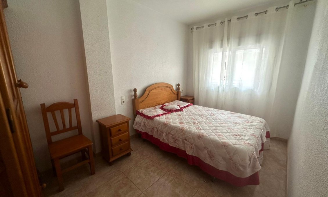 Revente - Appartement -
Torrevieja - Centro