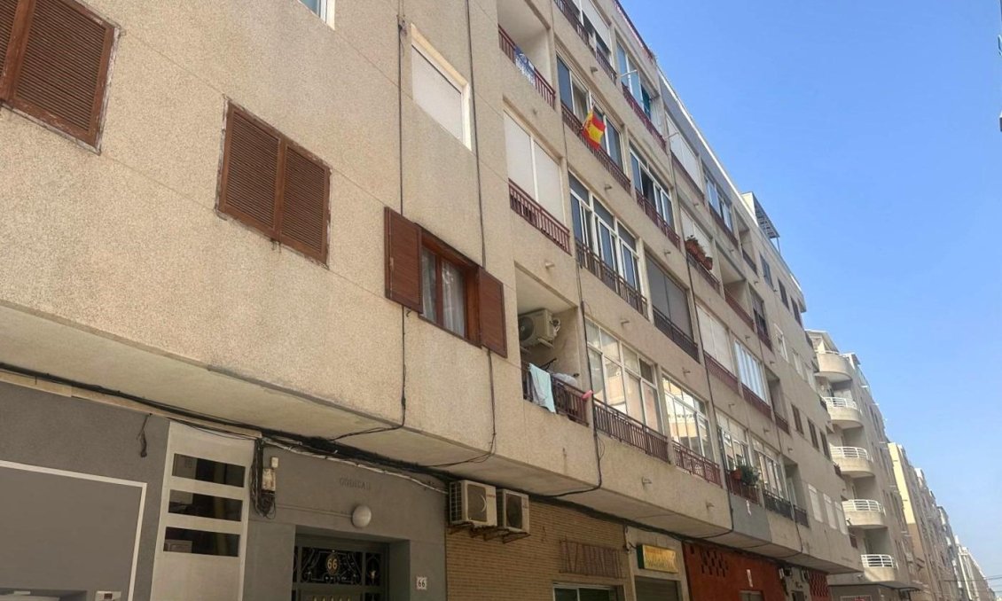 Revente - Appartement -
Torrevieja - Centro