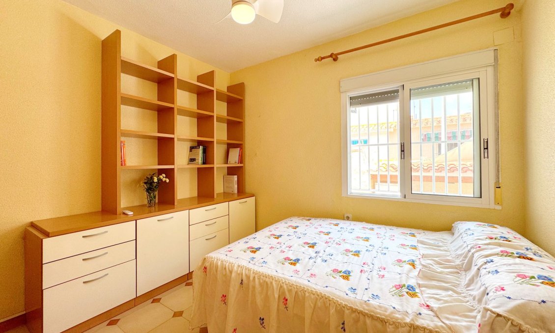 Segunda mano - Villa -
Torrevieja - Costa Blanca