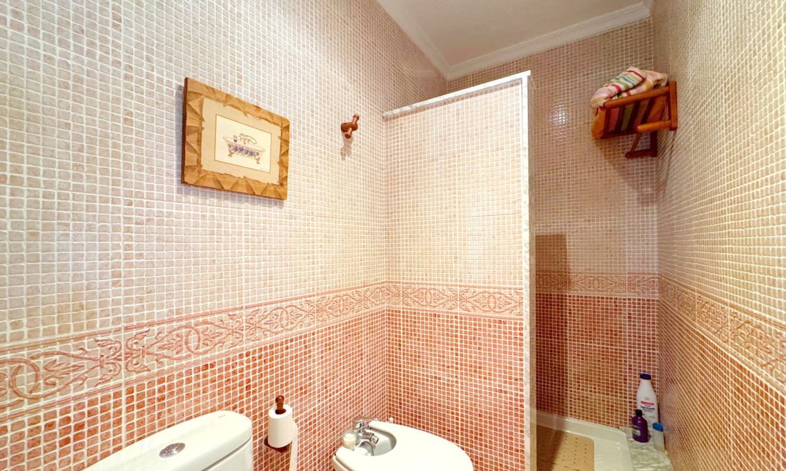 Segunda mano - Villa -
Torrevieja - Costa Blanca