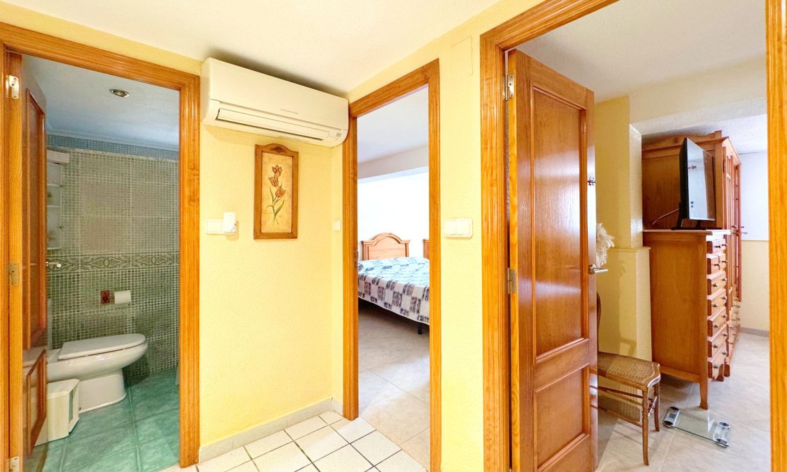 Segunda mano - Villa -
Torrevieja - Costa Blanca
