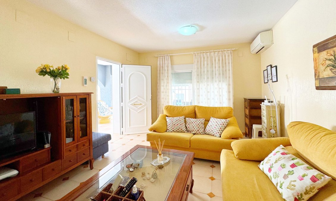 Segunda mano - Villa -
Torrevieja - Costa Blanca