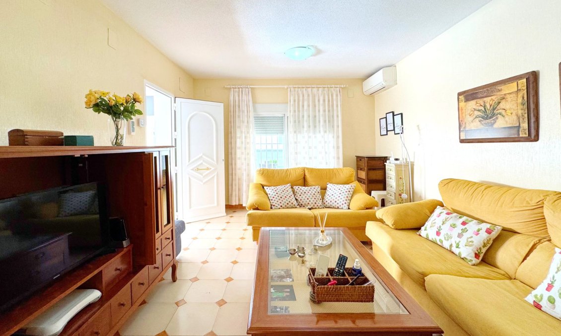 Segunda mano - Villa -
Torrevieja - Costa Blanca