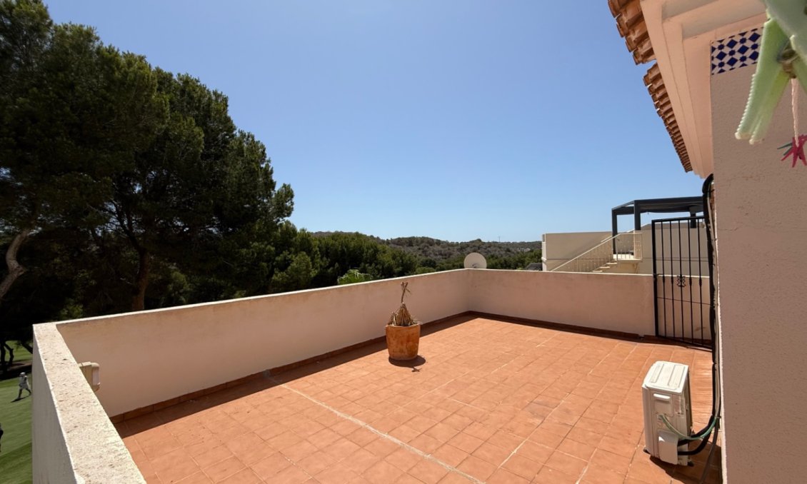 Wiederverkauf - Villa -
Orihuela - Inland