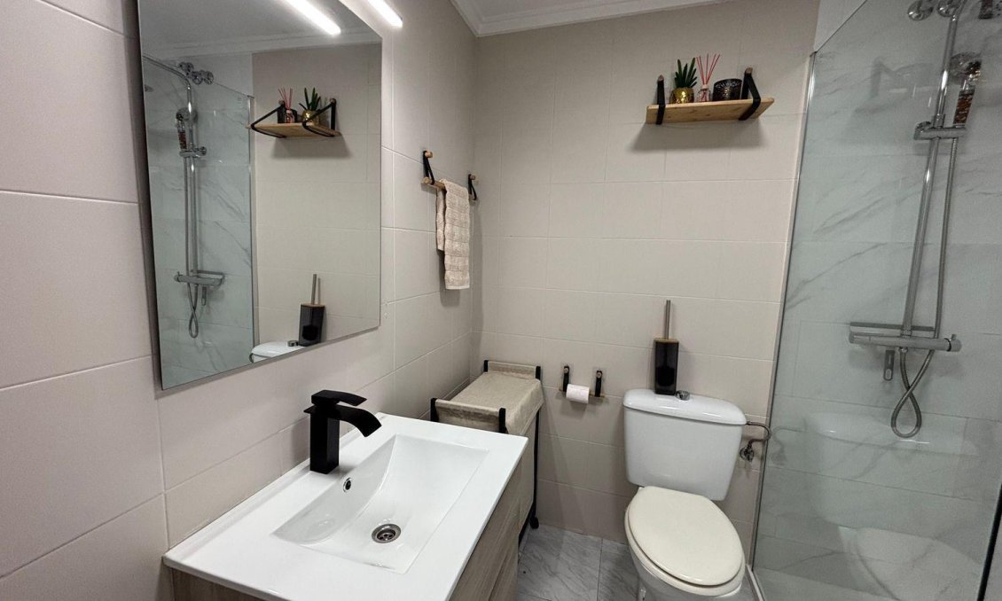 Wiederverkauf - Wohnung -
Torrevieja - Playa del Cura